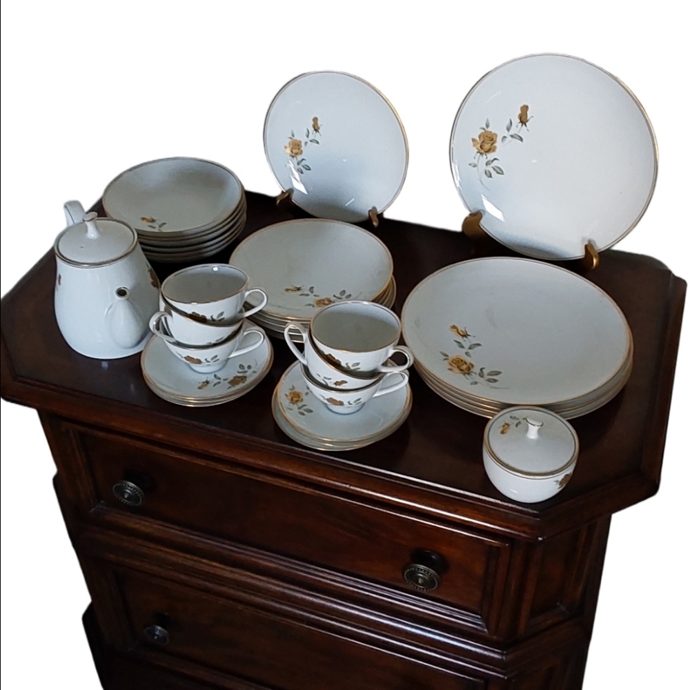 Noritake 6608 Primadonna 25‎ Piece Dinnerware Place Setting + Service